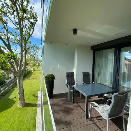 Clyde-premium Lelle Waterfront Private Apartment Balatonlelle
