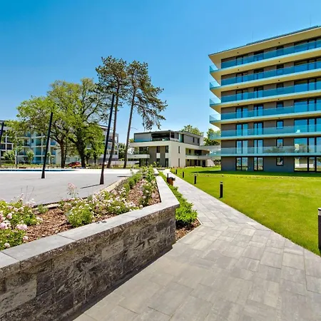 Apartment Clyde-premium Lelle Waterfront Private