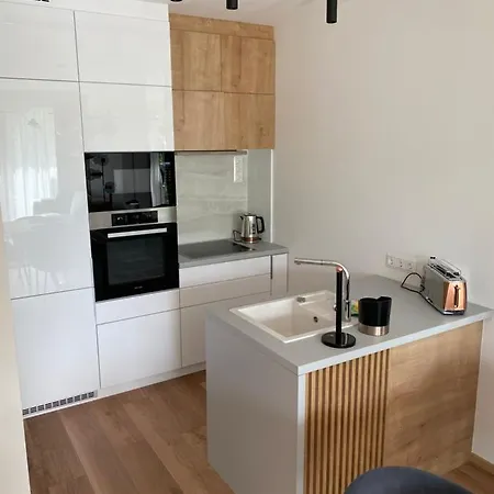 Clyde-premium Lelle Waterfront Private