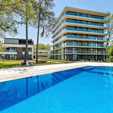 Clyde-premium Lelle Waterfront Private * Balatonlelle