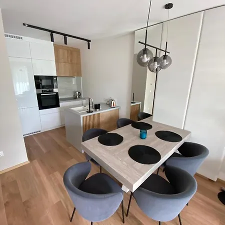 Clyde-premium Lelle Waterfront Private בלטונללה