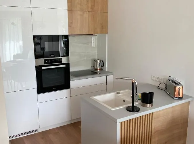 Clyde-premium Lelle Waterfront Private